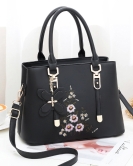 Women's bag summer fashion ladies shoulder mesengers large -capacity hand -in -capacity mother bag